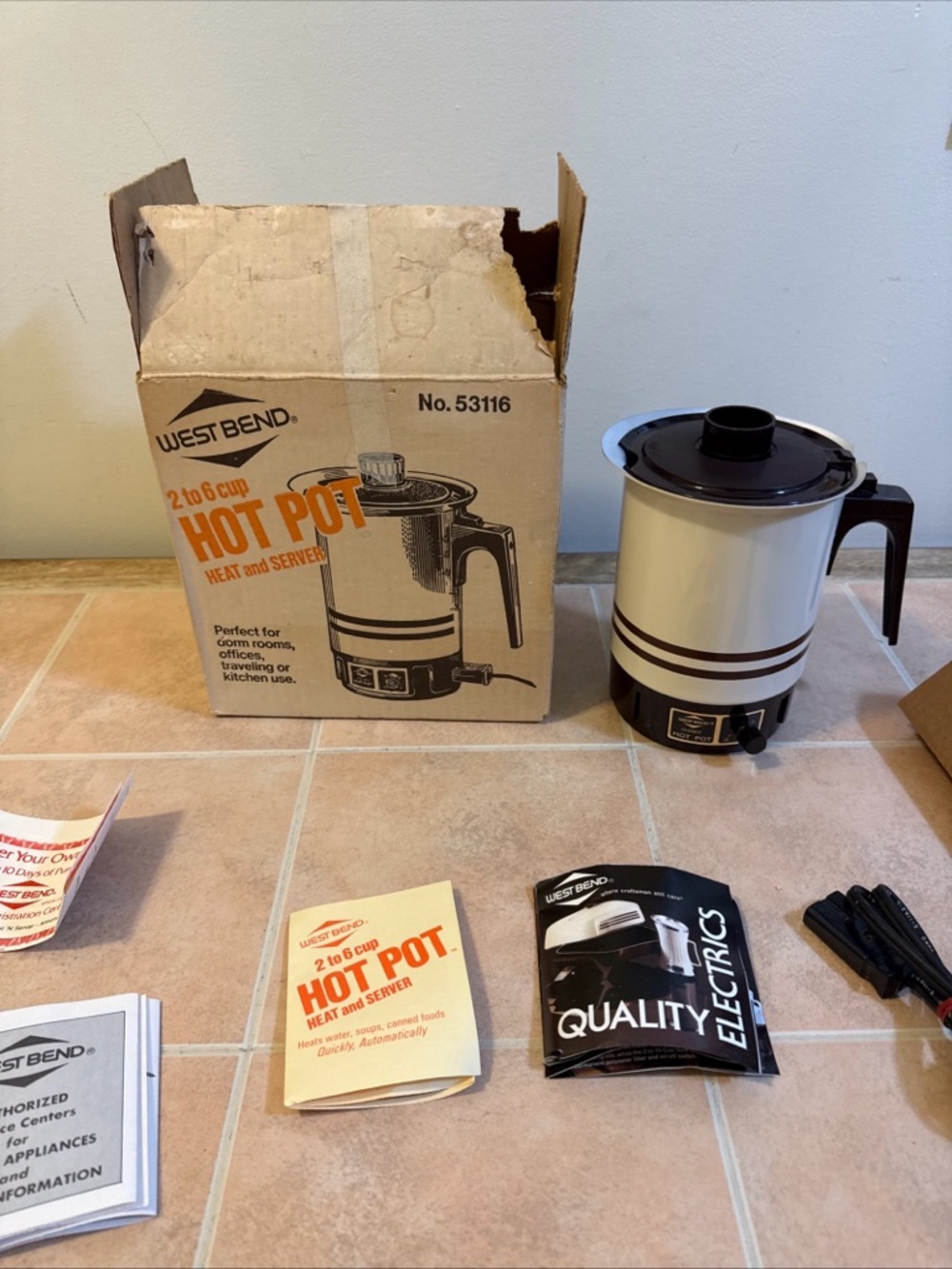 West Bend Cream and brown 2 to 6 Cup Hot Pot